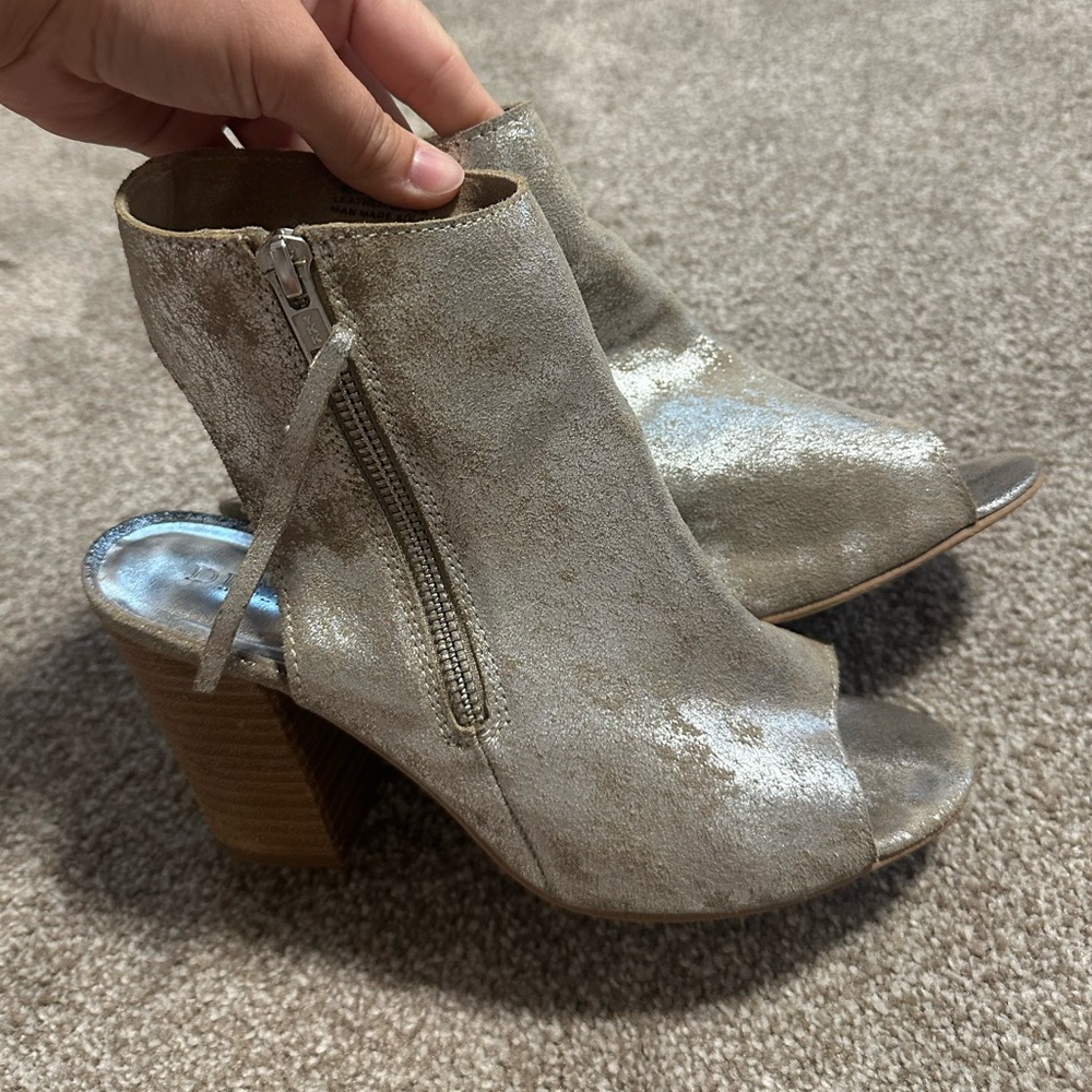 Diba True “Ink Away” Silver Leather Open Toe Booties - Size 8